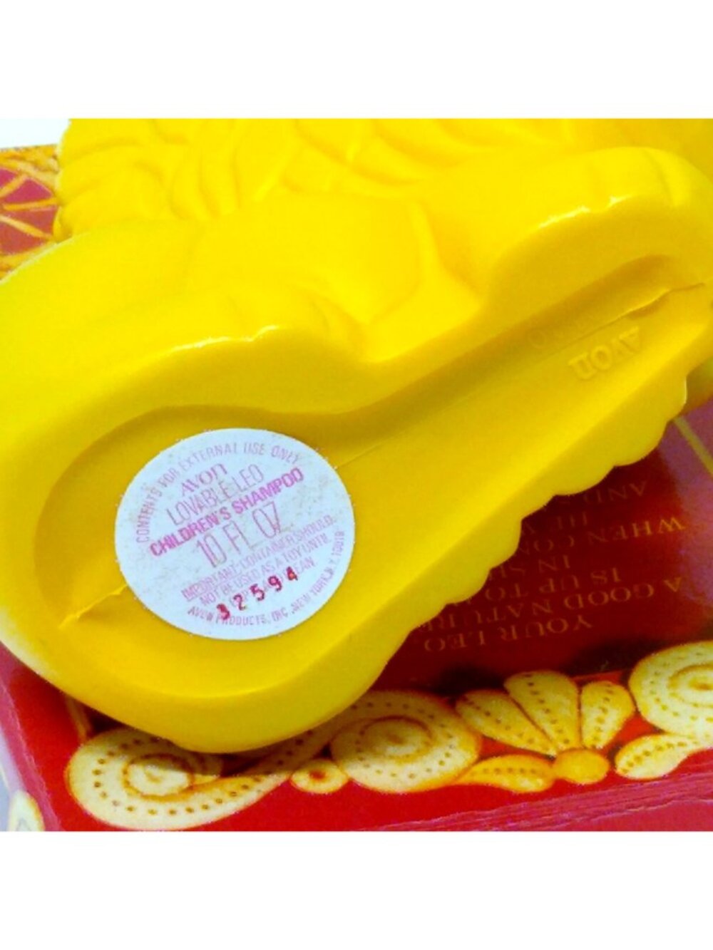 Avon Lovable Leo Childrens Shampoo Bottle Coin Bank 1974 Collectible NIB NOS VTG - Picture 4 of 9